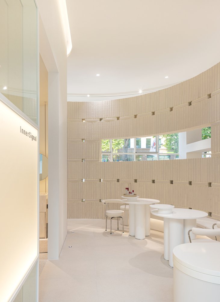 FLYmingo 的内部信号休息室诊所