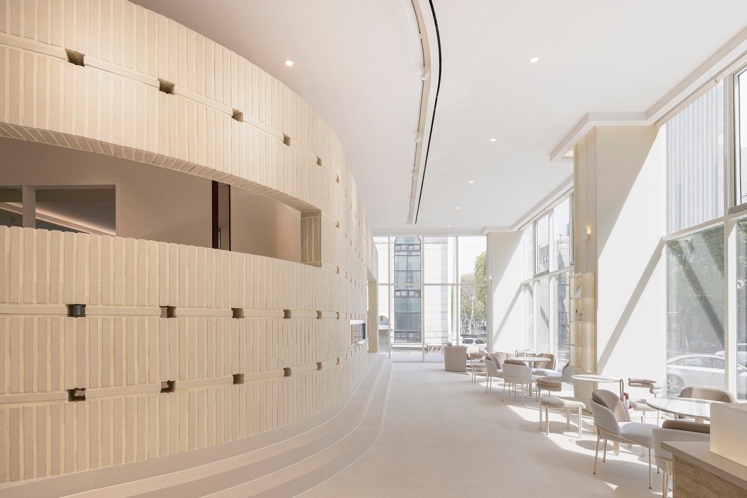 FLYmingo 的内部信号休息室诊所