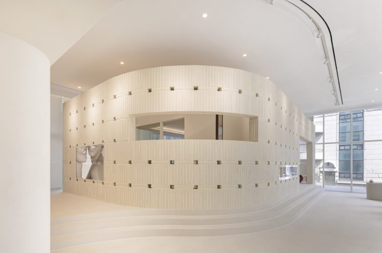 FLYmingo 的内部信号休息室诊所