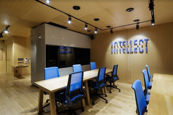 Intellect HUB 联合办公会议空间，作者：Michael Samoriz，伊万诺 - 弗兰科夫斯克 – 乌克兰