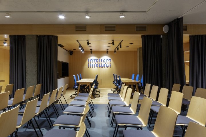 Intellect HUB 联合办公会议空间，作者：Michael Samoriz，伊万诺 - 弗兰科夫斯克 – 乌克兰