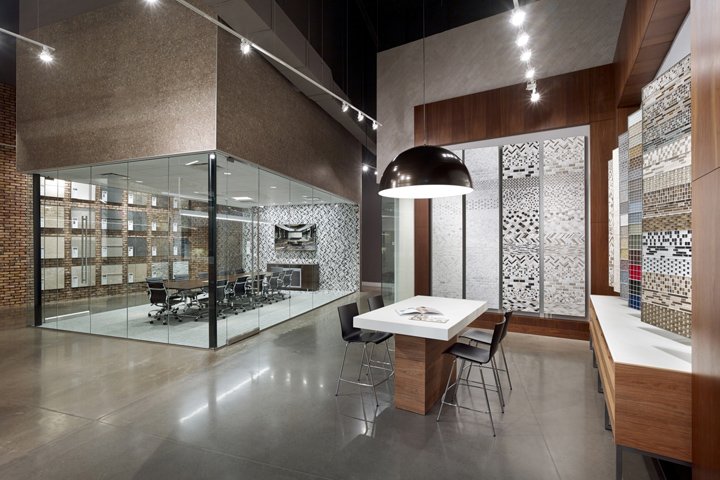 Interceramic 展厅由 CallisonRTKL 设计,位于德克萨斯州圣安东尼奥和达拉斯 Interceramic 展厅由 CallisonRTKL 设计,位于德克萨斯州圣安东尼奥和达拉斯