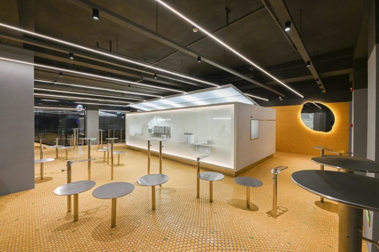 Introemons 商店，由 Non Studio Design & Research 设计