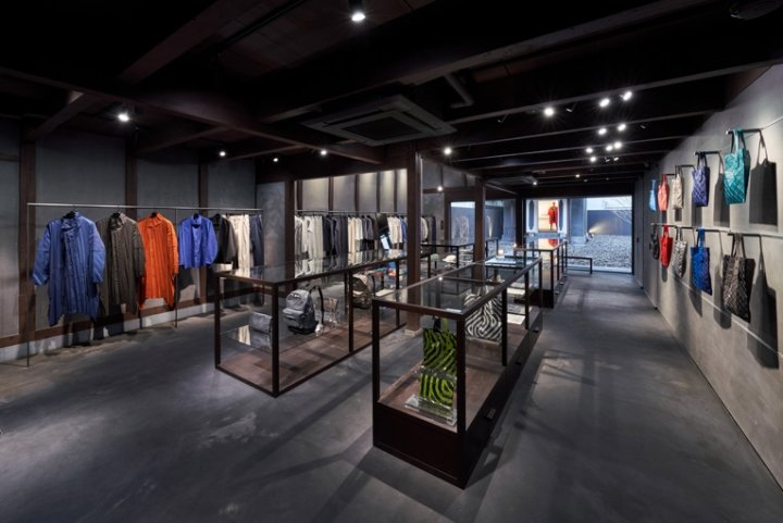 Issey Miyake store by Naoto Fukusawa, Kyoto – Japan