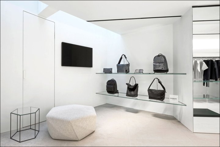 Issey Miyake store by Tokujin Yoshioka, London – UK