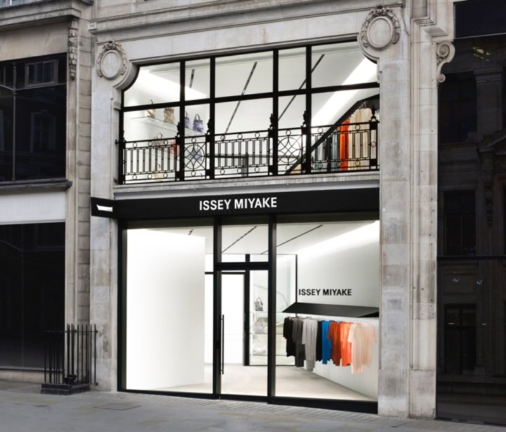 Issey Miyake store by Tokujin Yoshioka, London – UK
