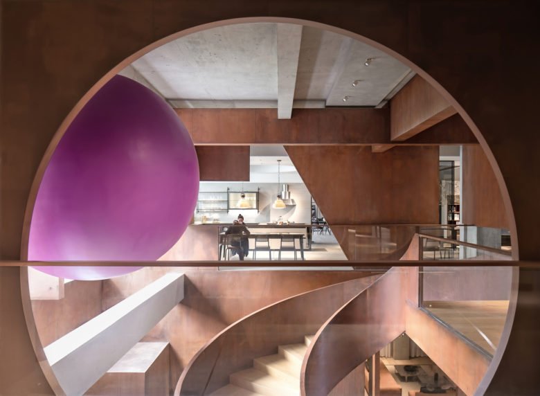 J+ 艺术空间由 V2GETHER 设计