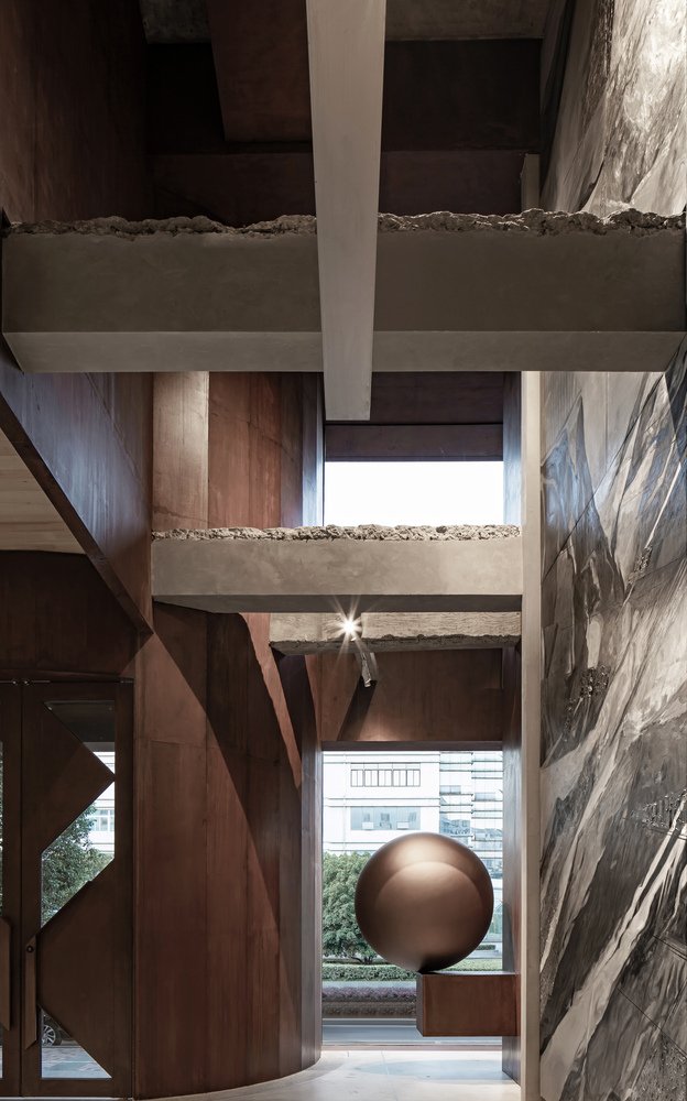 J+ 艺术空间由 V2GETHER 设计