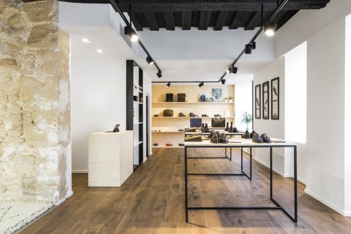 Herve Lavenant 设计的 J.M. Weston 商店，法国巴黎