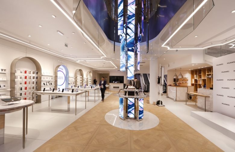 华为在法国的第一家旗舰店