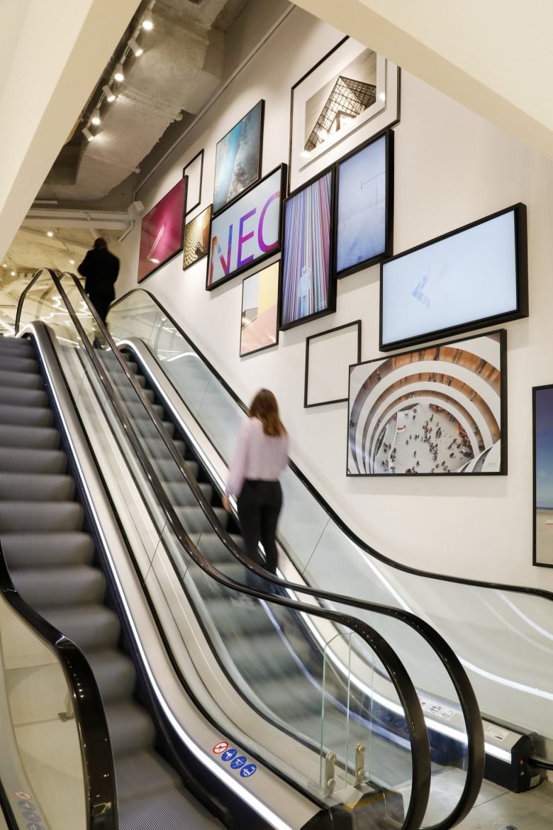 华为在法国的第一家旗舰店