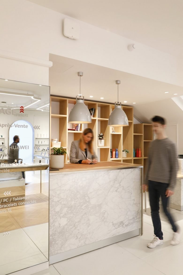 华为在法国的第一家旗舰店