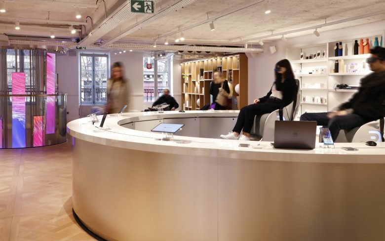 华为在法国的第一家旗舰店