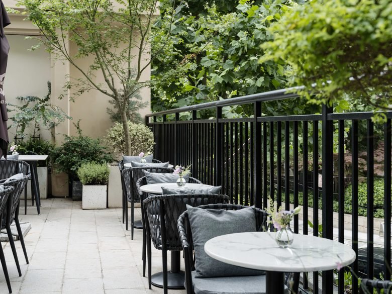 All Design Studio 将纺织厂转移至餐厅