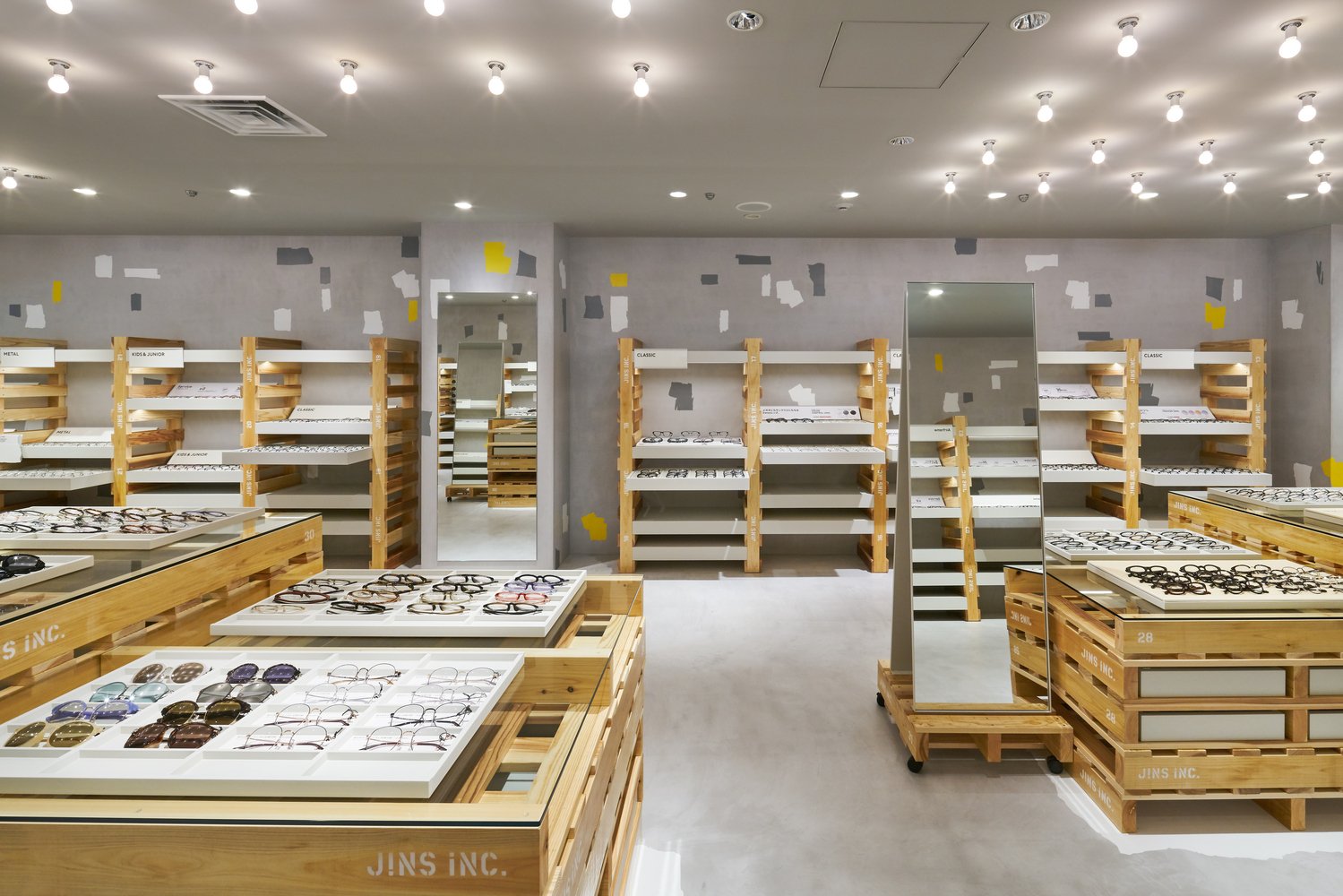 JINS Tokyu Hands Ikebukuro Store by Fumiko Takahama Architects