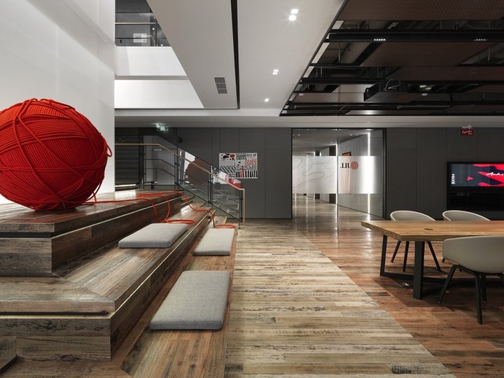 iDA Workplace + Strategy 设计的仲量联行办公室,中国上海 iDA Workplace + Strategy 设计的仲量联行办公室,中国上海