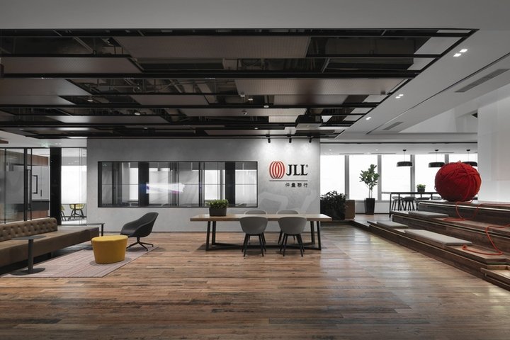 iDA Workplace + Strategy 设计的仲量联行办公室,中国上海 iDA Workplace + Strategy 设计的仲量联行办公室,中国上海