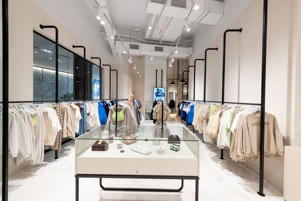 南街，太平洋博览会 by Studio Gray-Scale