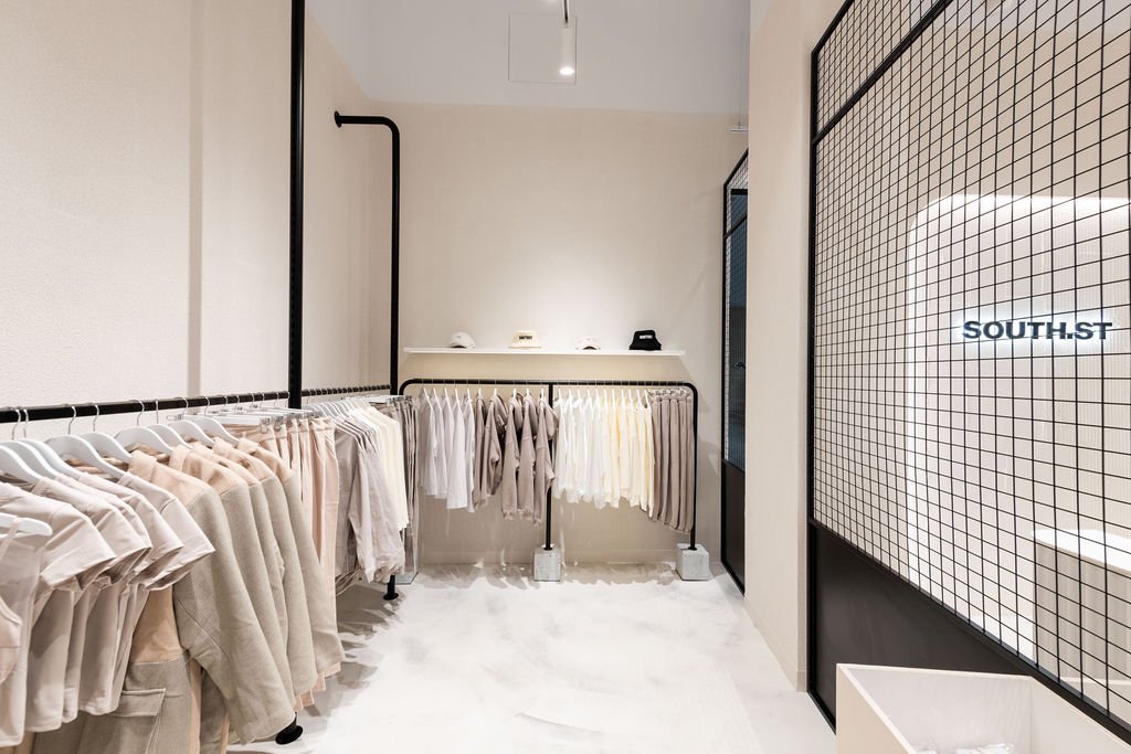 南街，太平洋博览会 by Studio Gray-Scale