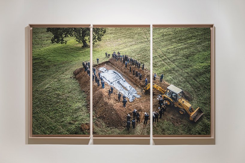 JR 在连续美术馆以大型“omelia contadina”向意大利农村农民致敬