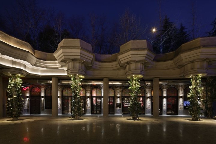 上海 JZ 俱乐部由 STUDIO C8 设计，上海 – 中国