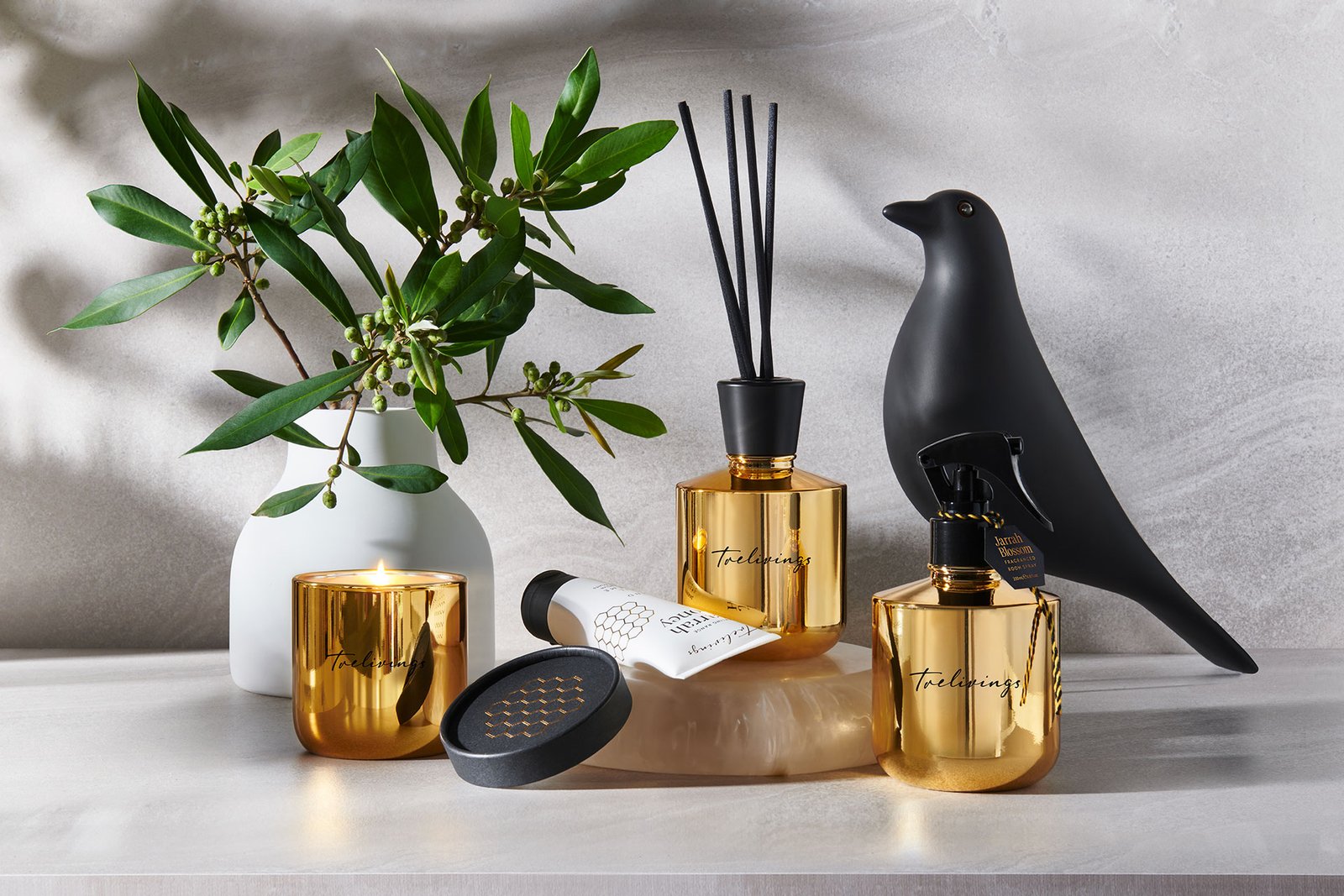 Harcus Design 设计的红柳桉树蜂蜜 Harcus Design 设计的红柳桉树蜂蜜