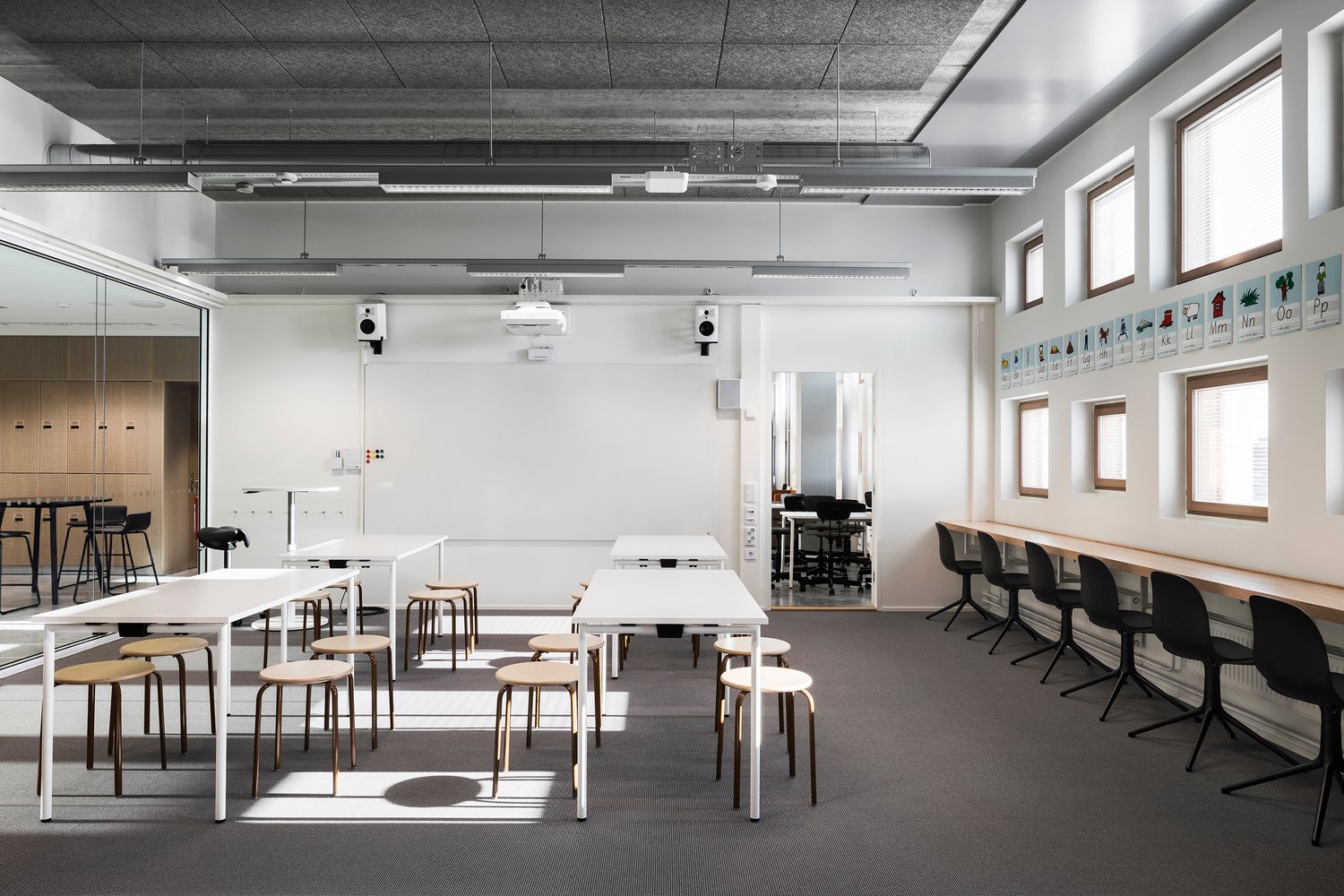 Jätkäsaari 综合学校 / AOR Architects