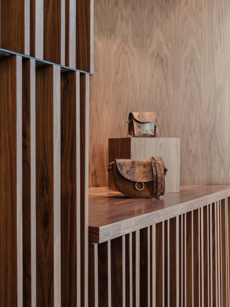 哈维尔西莫拉旗舰店