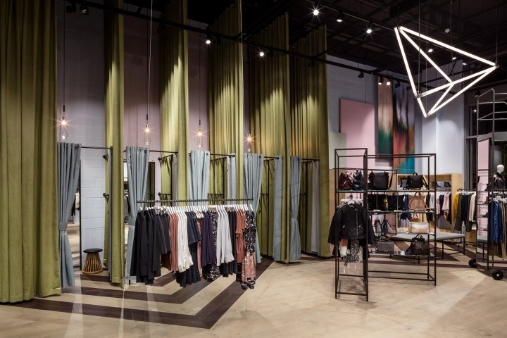 英国伦敦 Checkland Kindleysides 设计的 Jigsaw 商店 英国伦敦 Checkland Kindleysides 设计的 Jigsaw 商店