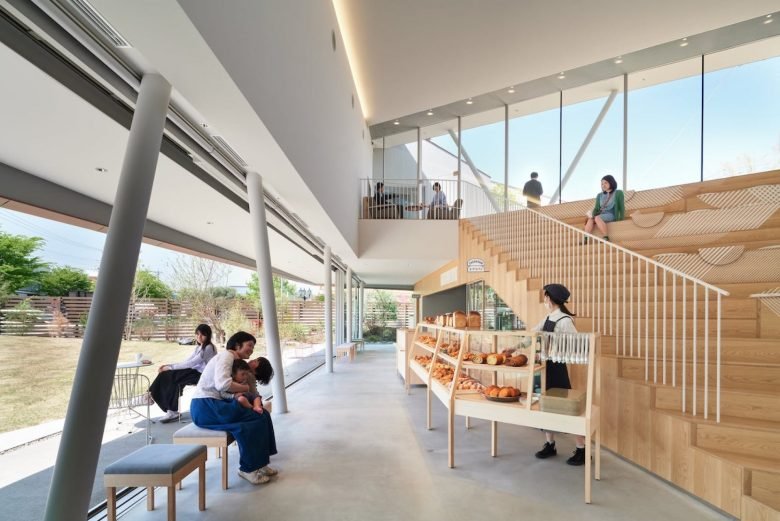 Jins store by Yuko Nagayama and Associates