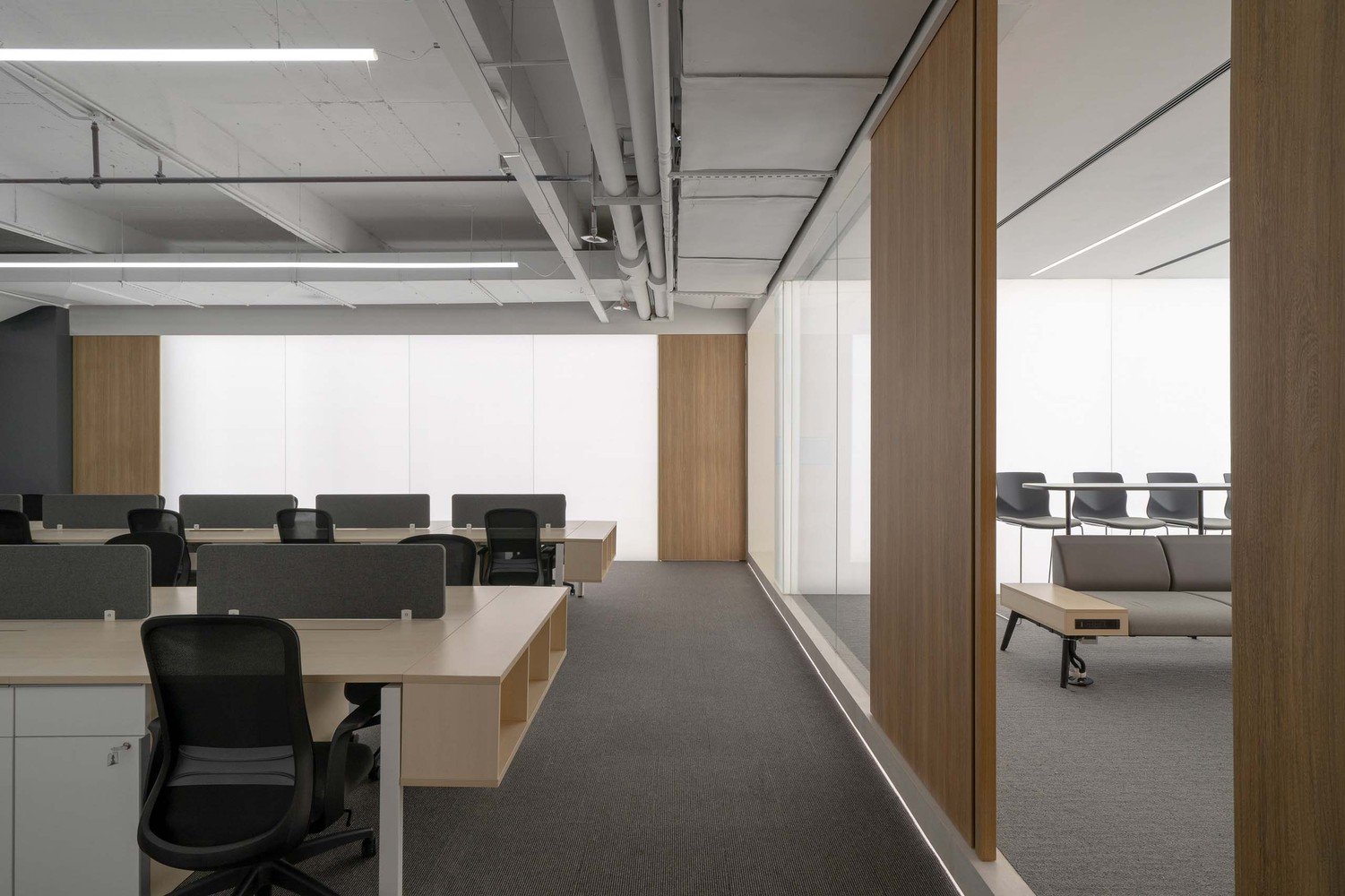 Jiu Mao Jiu Group Office by E Studio