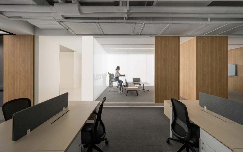 Jiu Mao Jiu Group Office by E Studio