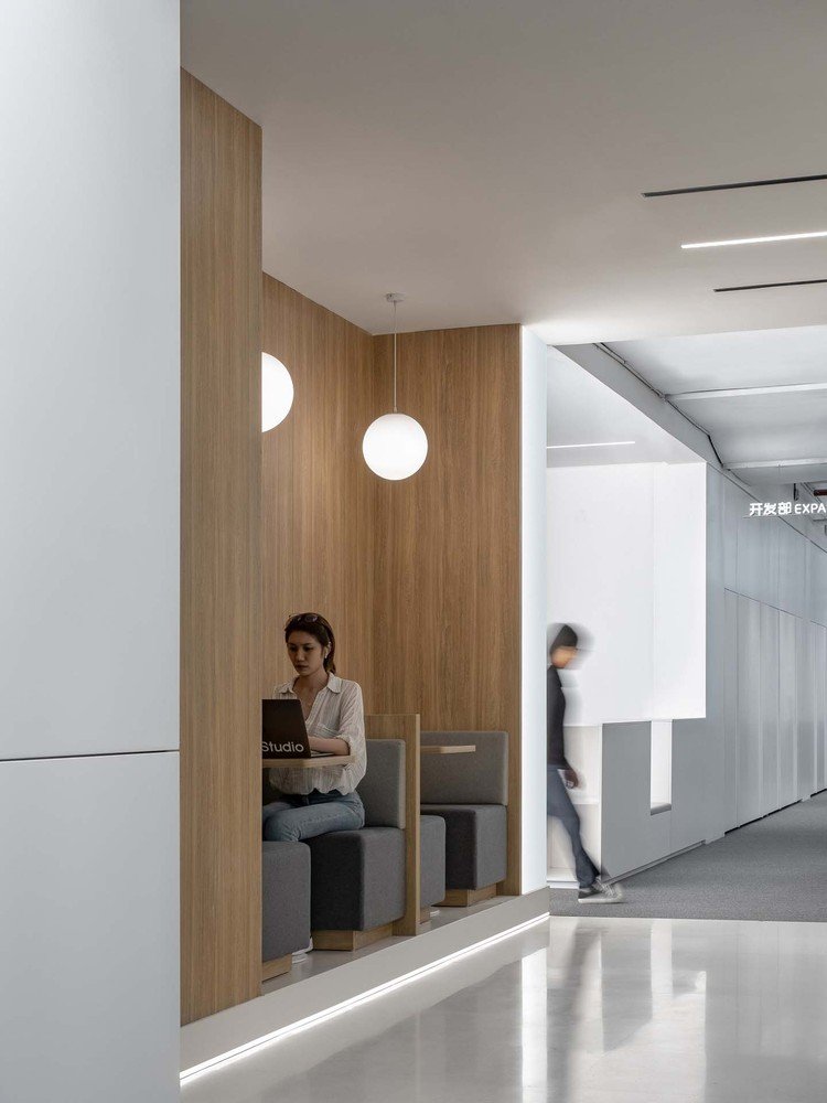 Jiu Mao Jiu Group Office by E Studio