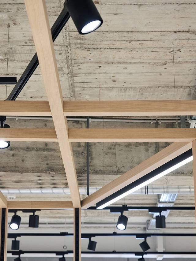 Juhasz 商店，由 blocher 合作伙伴设计