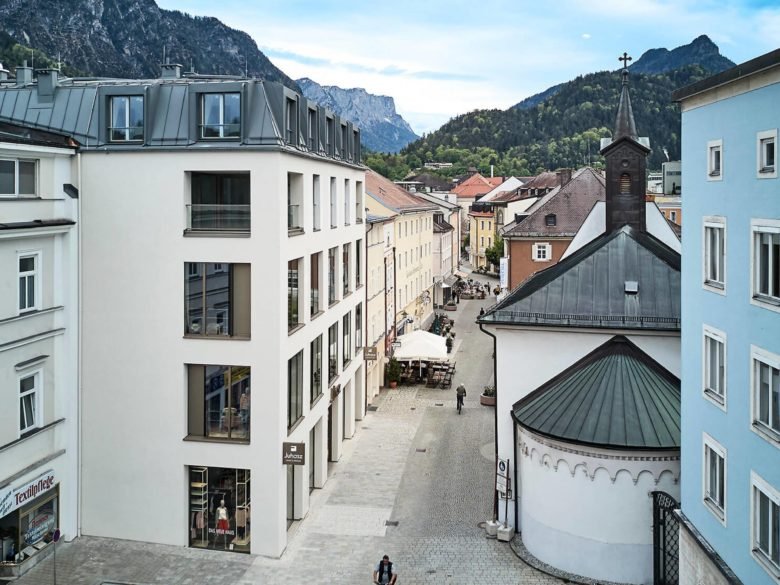 Juhasz 商店，由 blocher 合作伙伴设计