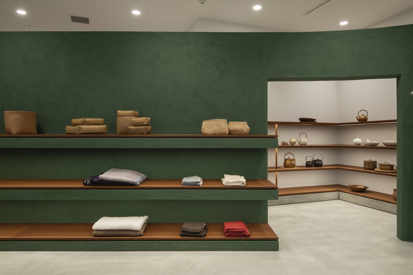 Jurgen Lehl + Babaghuri 商店 by Case-Real