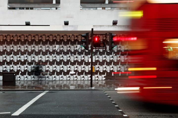 Van Den Blocke 为 Reserve 设计的 KATE MOSS 橱窗展示，英国伦敦