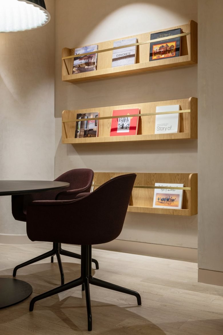 KEF Holdings 由 Kinnersley Kent Design 设计 – 阿联酋迪拜