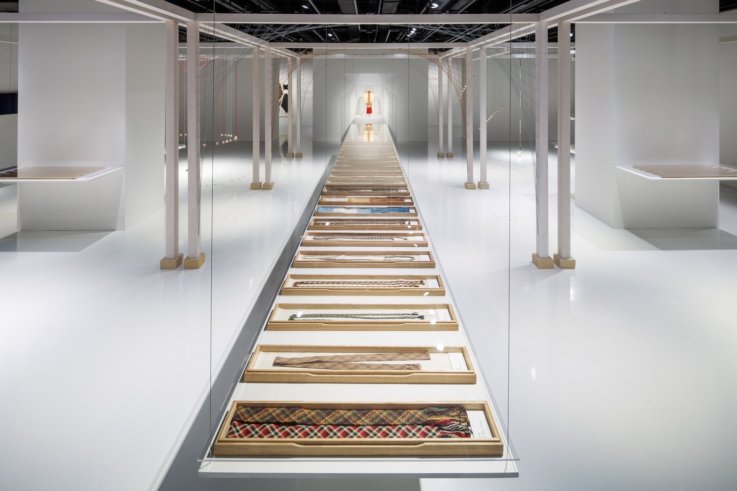 KUMIHIMO：由 DOMYO 设计的日本丝绸编织，由 Rei Mitsui Architects 设计