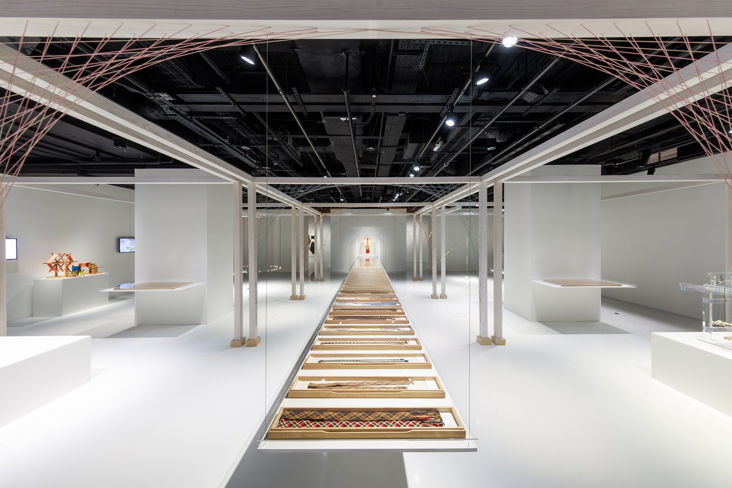 KUMIHIMO：由 DOMYO 设计的日本丝绸编织，由 Rei Mitsui Architects 设计