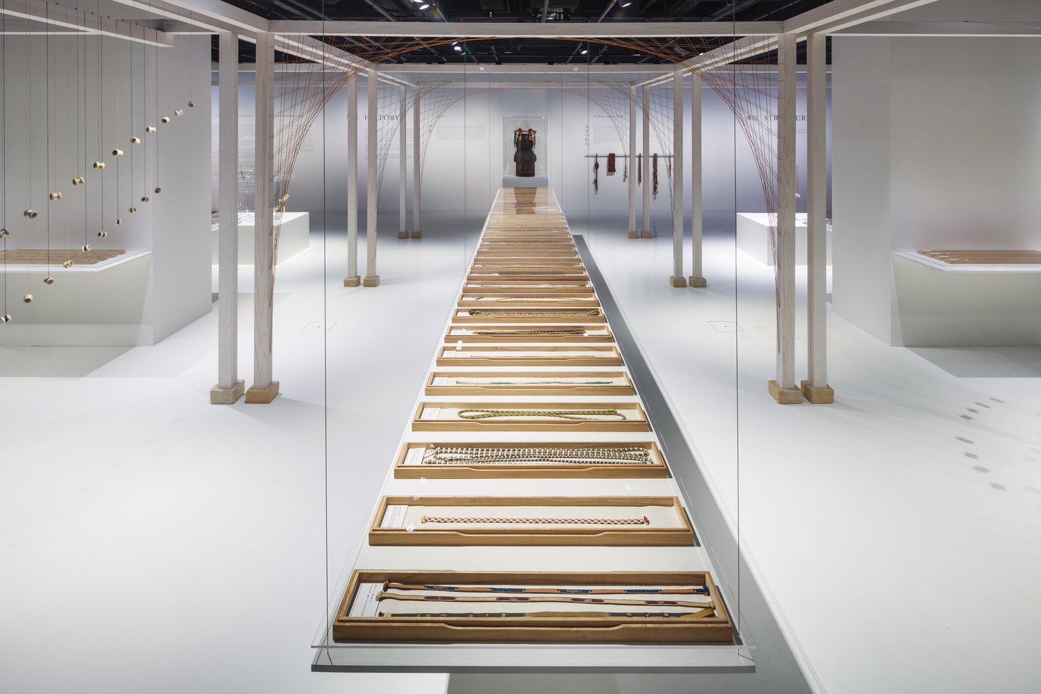 KUMIHIMO：由 DOMYO 设计的日本丝绸编织，由 Rei Mitsui Architects 设计