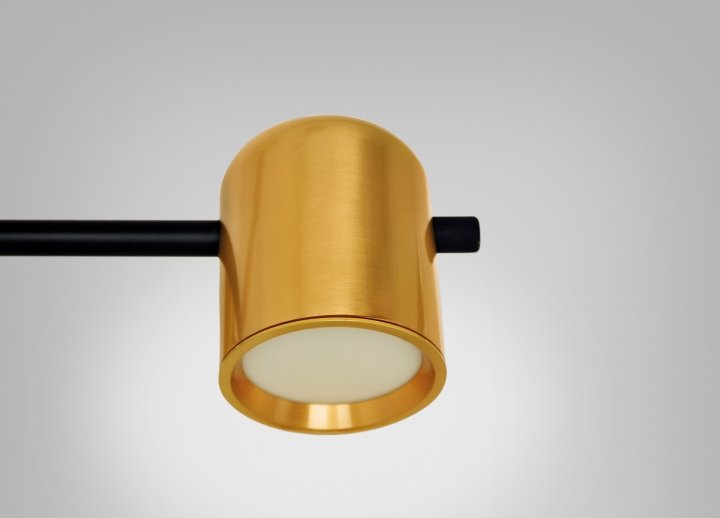 Tim Brauns 设计的 KUP 灯，适用于 B lux