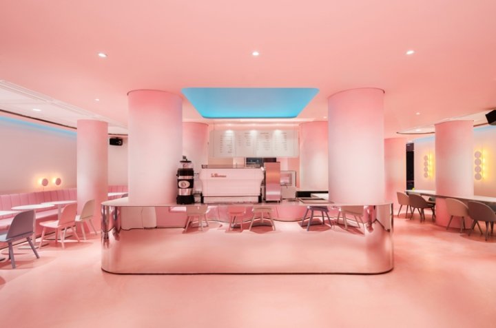 Kakao Friends 旗舰店，由 Betwin Space Design 设计，韩国 Budan