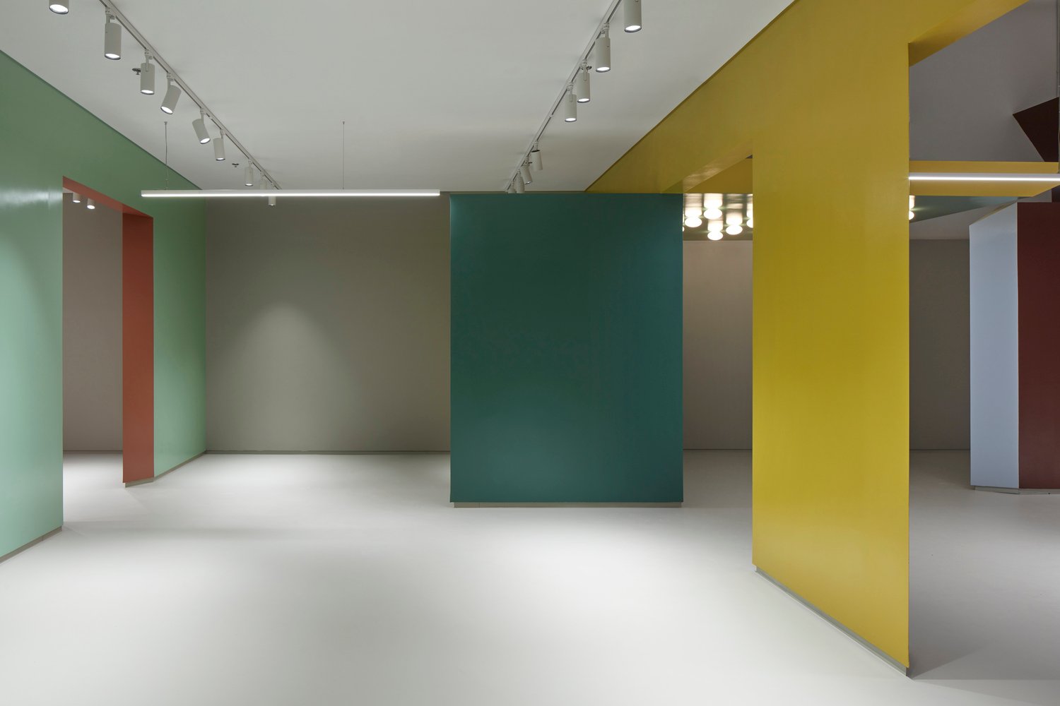 Kaza 以色列家具陈列室 / Baranowitz & Goldberg Architects