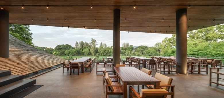 Keereetara 餐厅 / IDIN Architects Keereetara 餐厅 / IDIN Architects