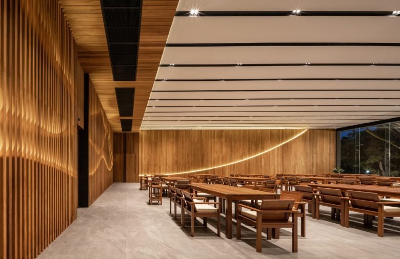 Keereetara 餐厅 / IDIN Architects Keereetara 餐厅 / IDIN Architects