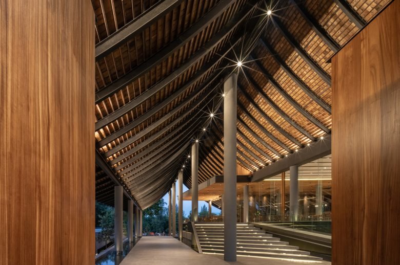 Keereetara 餐厅 / IDIN Architects Keereetara 餐厅 / IDIN Architects