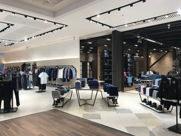 Leco arquitectos 设计的 Kenzo Jeans 店，哥伦比亚波哥大