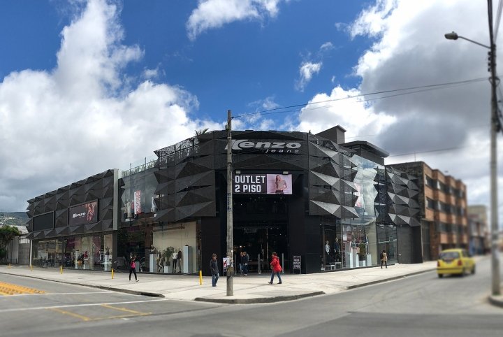 Leco arquitectos 设计的 Kenzo Jeans 店，哥伦比亚波哥大