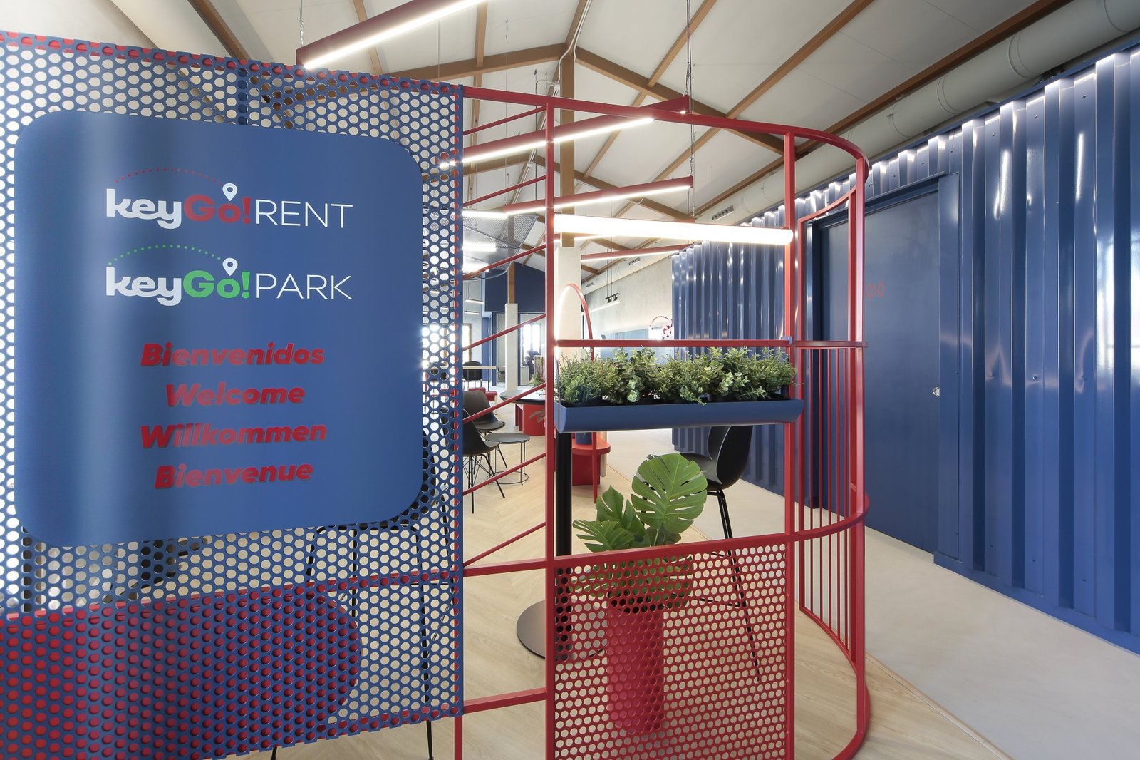 关键走!RENT:色彩的振动和形式的速度 关键走!RENT:色彩的振动和形式的速度